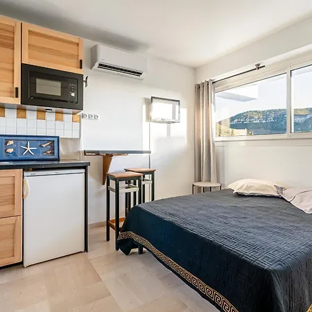 Les Restanques Par Dodo A * Κασί