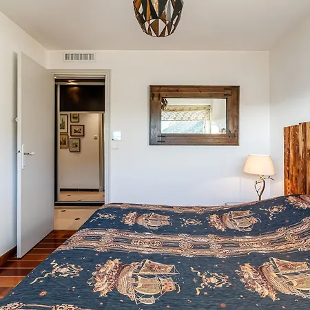 Les Restanques Par Dodo A *