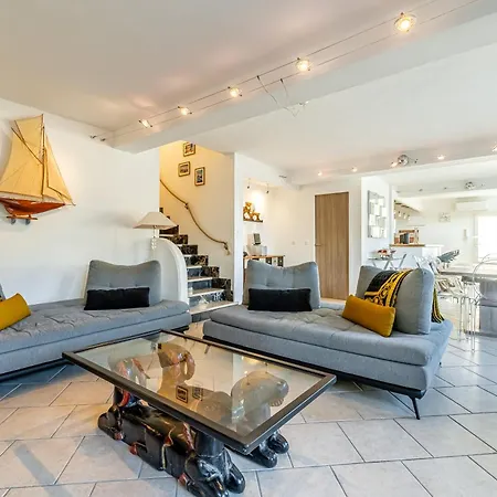 Holiday home Les Restanques Par Dodo A *