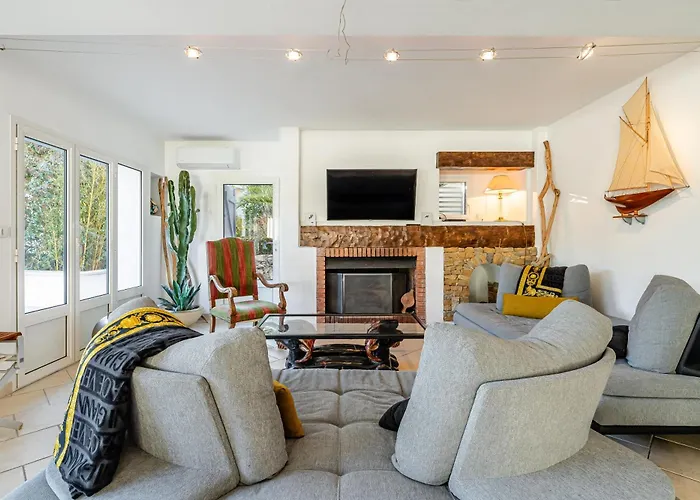 Les Restanques Par Dodo à *